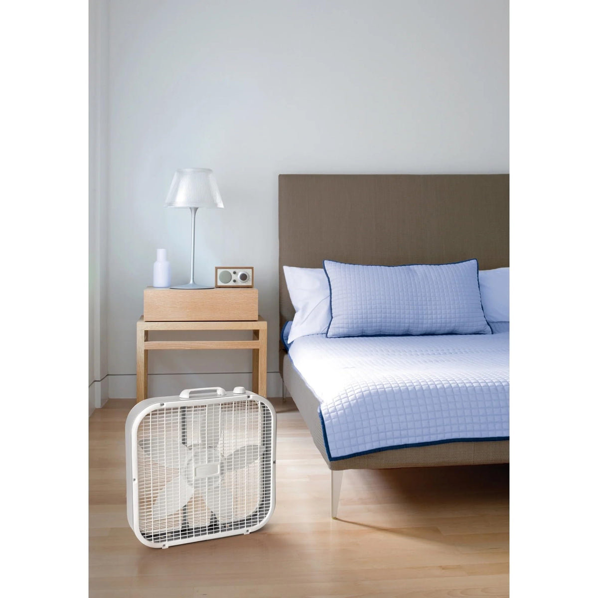 20 Inch 3 Speed White Box Fan D752